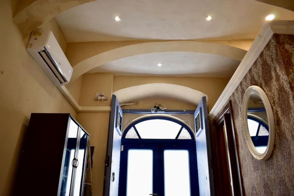 City Centre Pied-A-Terre Near Food Market And Walking Distance To Bus Terminus Valletta Bagian luar foto