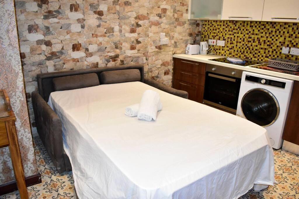 City Centre Pied-A-Terre Near Food Market And Walking Distance To Bus Terminus Valletta Bagian luar foto